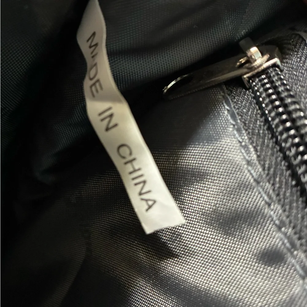 Alpine Swiss Messenger Black Leather Laptop/Brief Case Bag With Buckle Closure - Picture 7 of 10